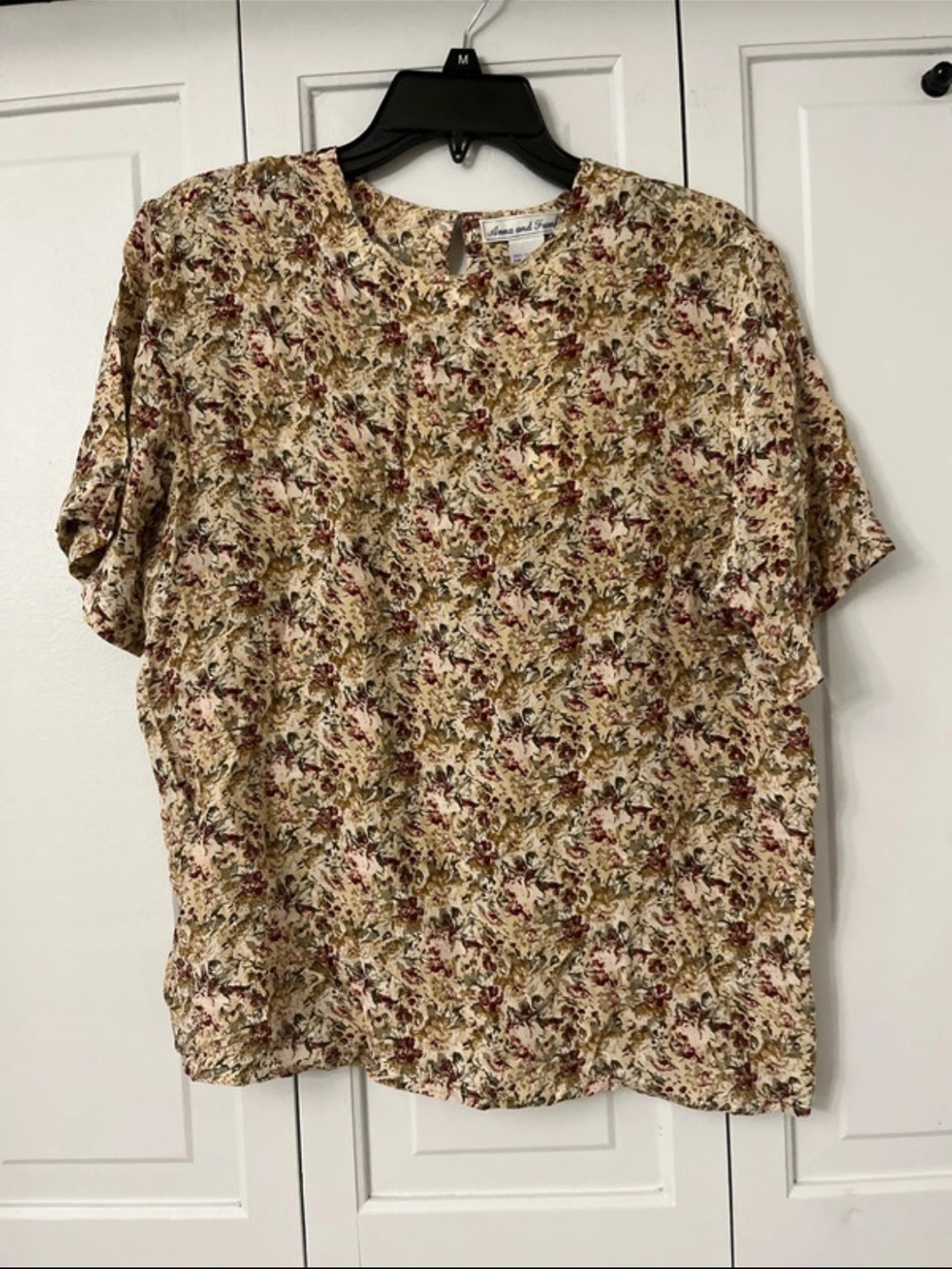 Anna And Frank Floral Short-Sleeve Blouse in Cream and Olive